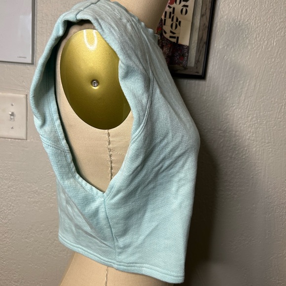 Alice + Olivia sweatshirt crop top - Picture 2 of 6